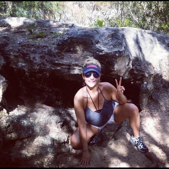 Meet your Posher, Celia - Picture 3 of 3